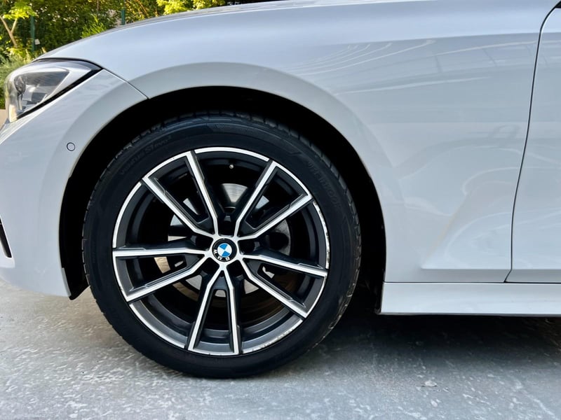 BMW 320 2.0 DIESEL 2023 - Imagen 8 de 10
