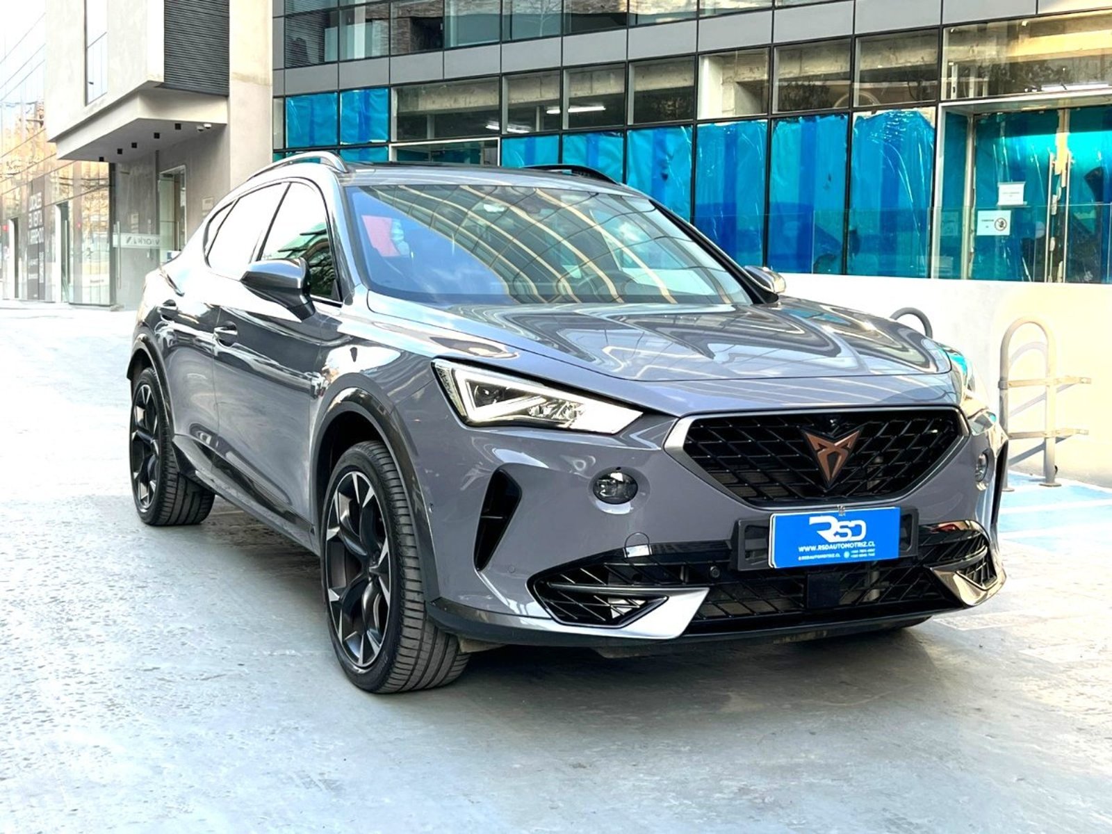 Cupra FORMENTOR VZ 2.0 TSI AWD 2024 - Foto 2 de 9