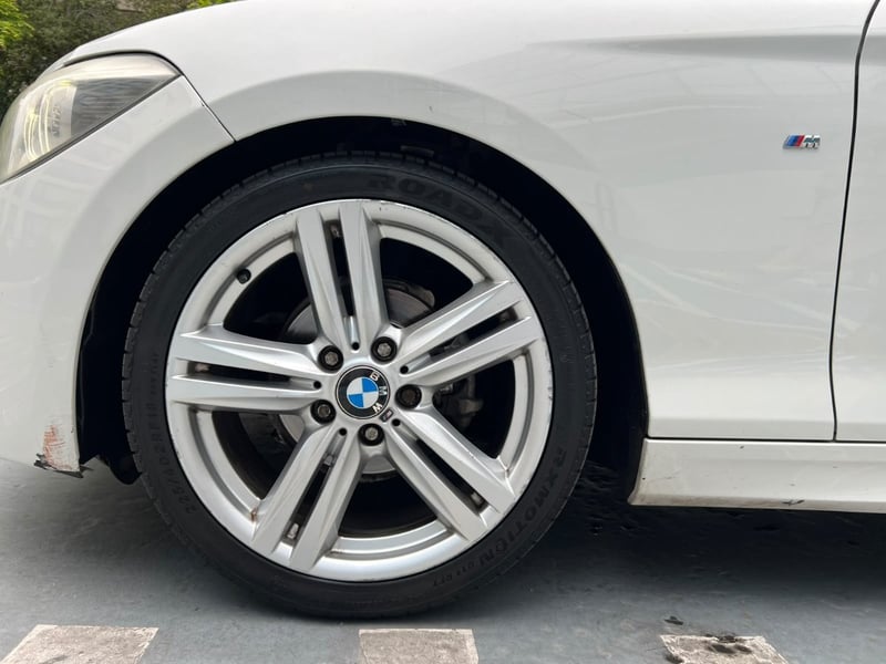BMW 116D SPORT DIESEL 2.0 AT 2015 - Imagen 8 de 10