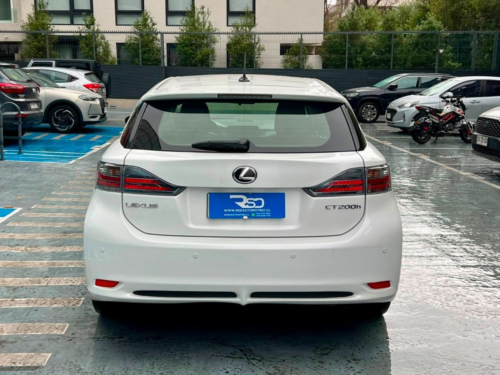 Lexus CT200H 1.8 AT 2012 - Foto 5 de 10