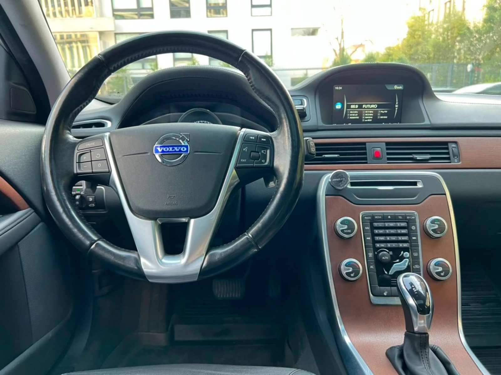 Volvo XC70 LIMITED AWD D5 2.4 2016 - Imagen 10 de 10