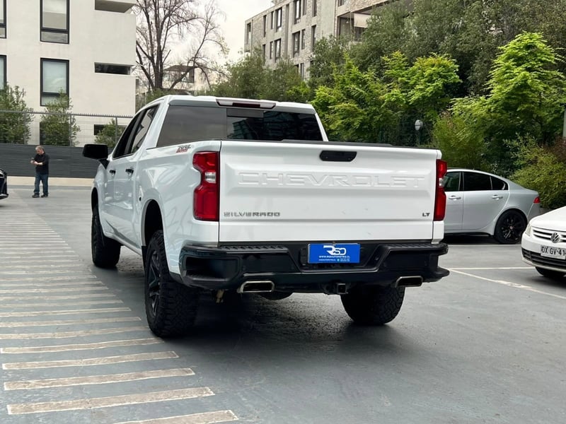 Chevrolet SILVERADO LT TRAIL BOSS 2021 - Imagen 6 de 10