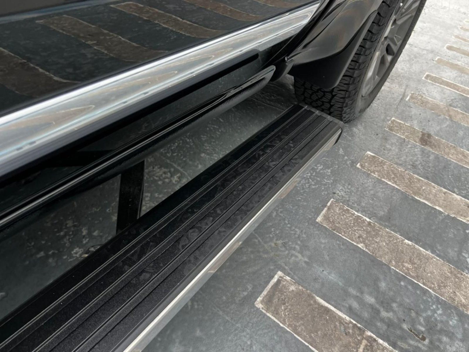 Chevrolet SILVERADO HIGH COUNTRY 3.0 DIESEL 2023 - Imagen 9 de 10