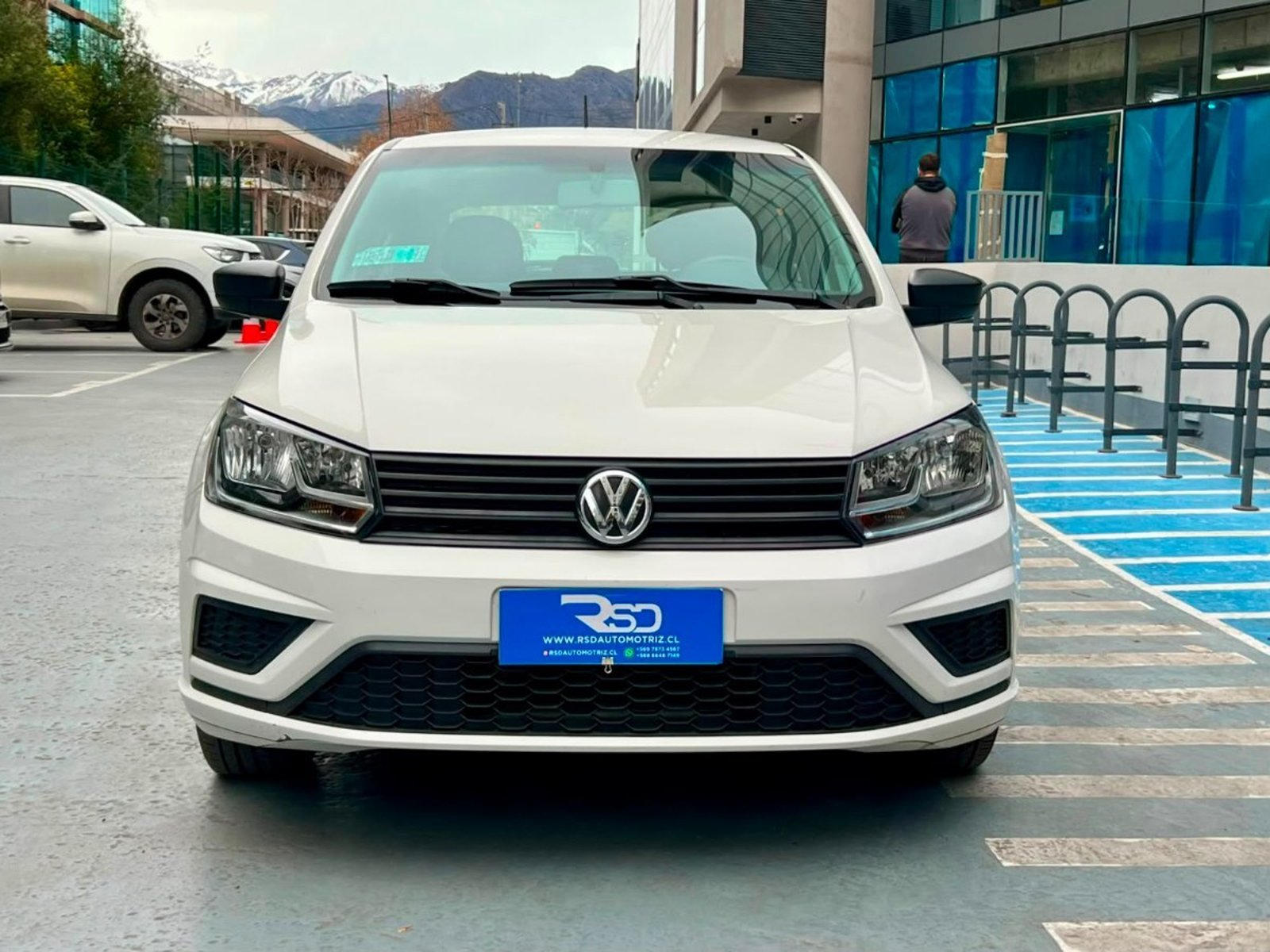 Volkswagen GOL COMFORTLINE 1.6 MT 2020 - Foto 2 de 9