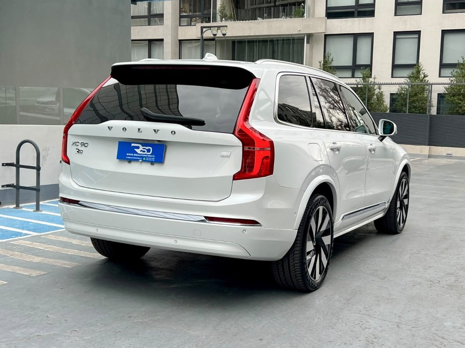 Volvo XC90 T8 RECHARGE AWD 2.0 2024 - Foto 4 de 10