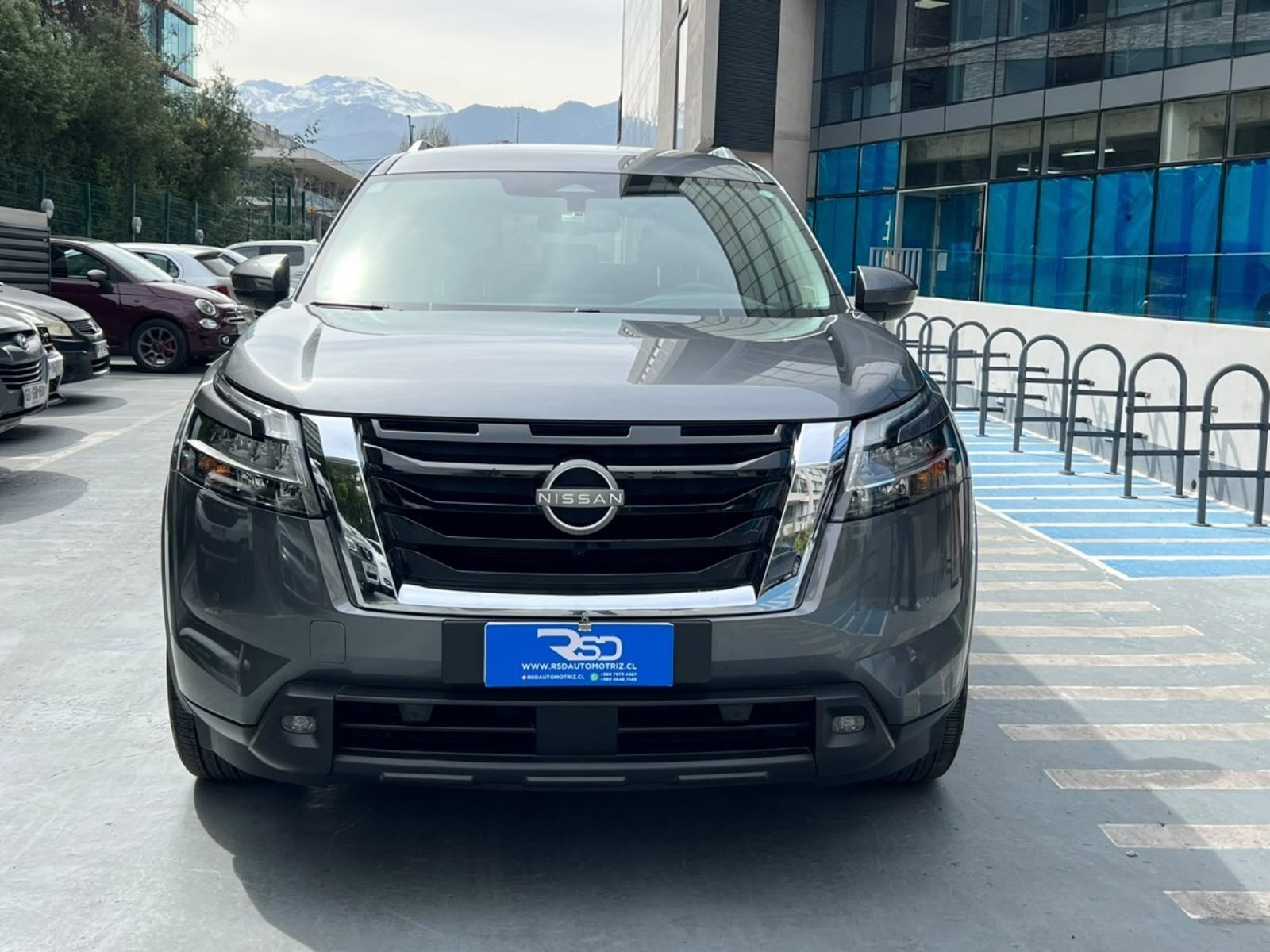 Nissan PATHFINDER ADVANCE 4X2 3.5 2024 - Foto 2 de 9