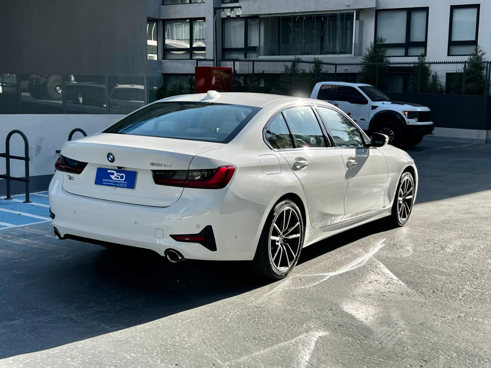 BMW 320 2.0 DIESEL 2023 - Imagen 4 de 10
