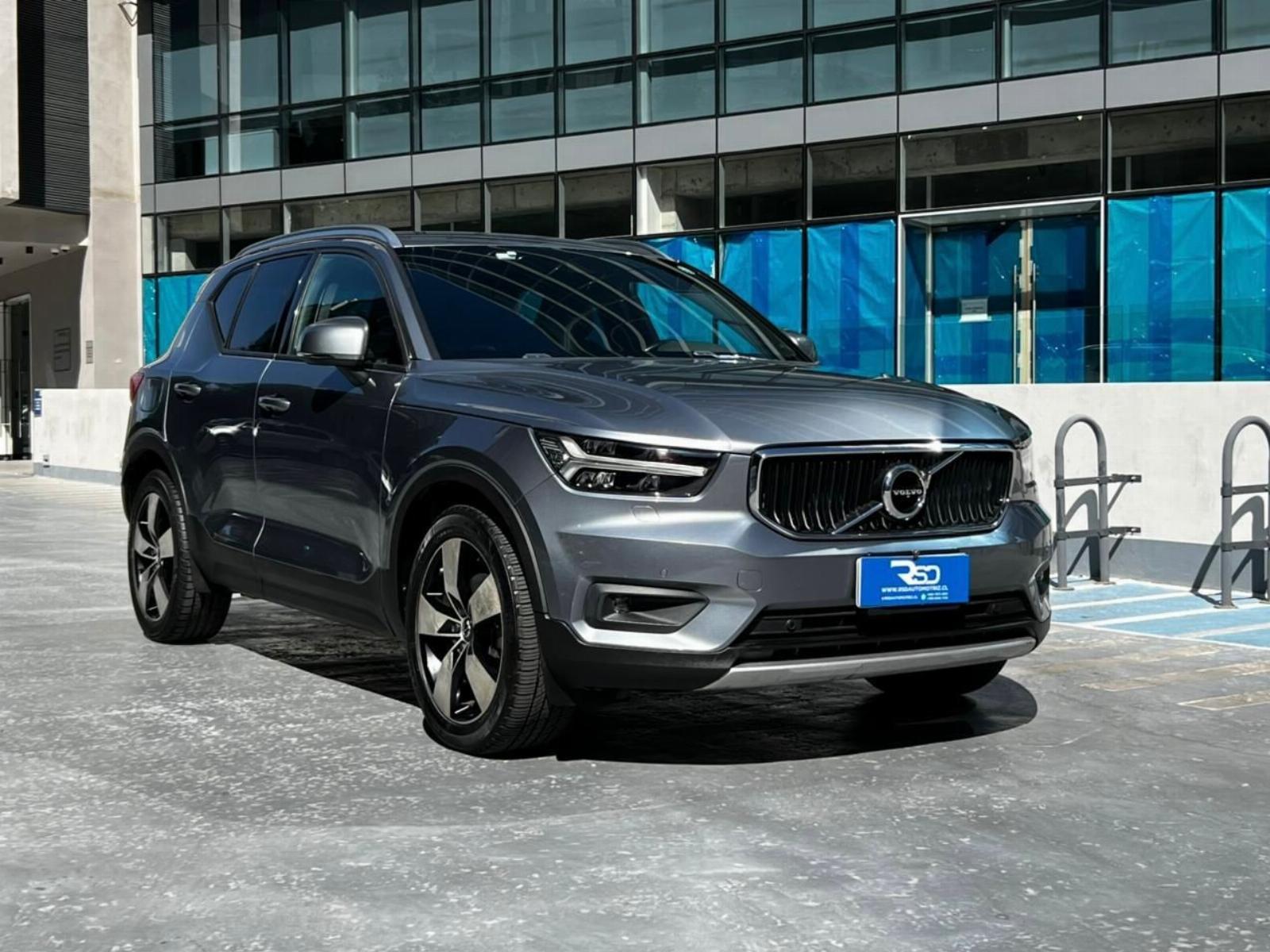 Volvo XC40 MOMENTUM T5 AWD 2.0 2018 - Foto 2 de 10