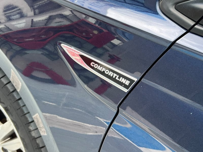 Volkswagen POLO COMFORTLINE 1.6 MT 2019 - Imagen 7 de 10