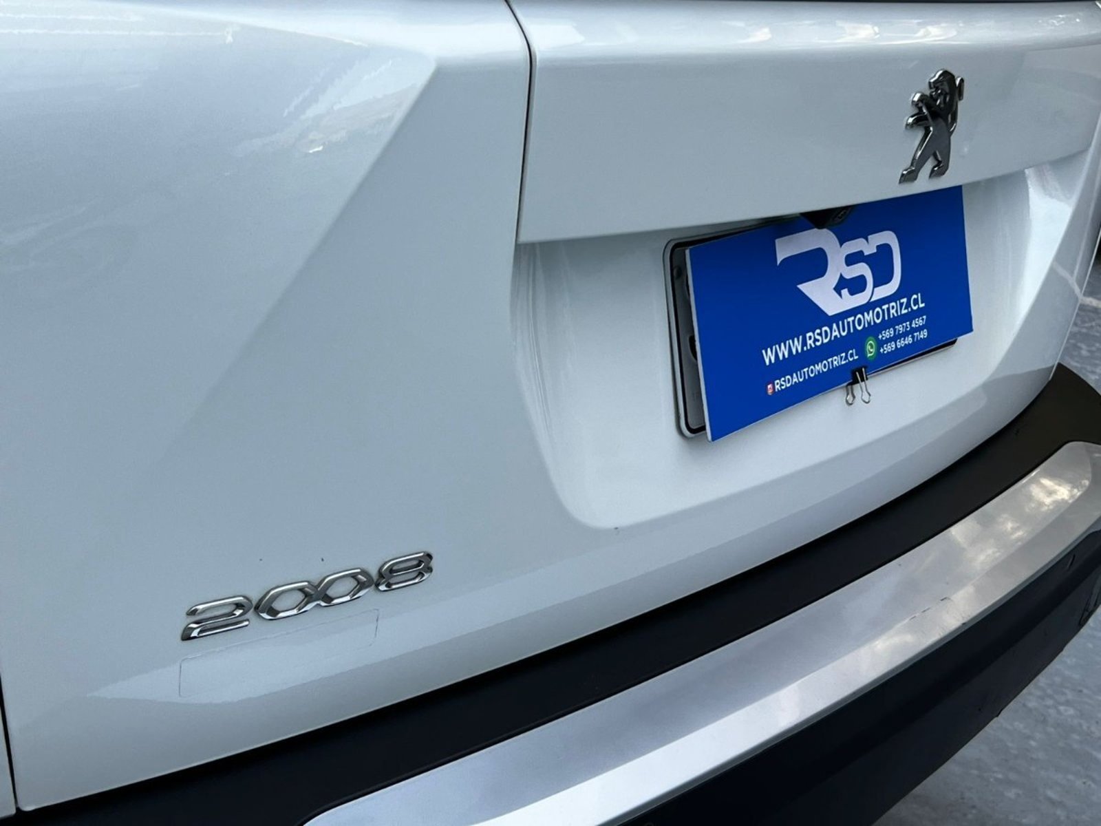 Peugeot 2008 BLUE HDI EAT8 1.5 AT 2023 - Imagen 7 de 10