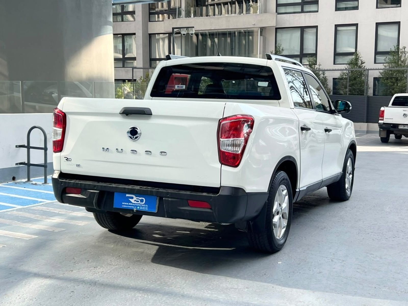 SsangYong MUSSO GRAND MUSSO GLX 4X4 2.2 AUT 2022 - Foto 4 de 10