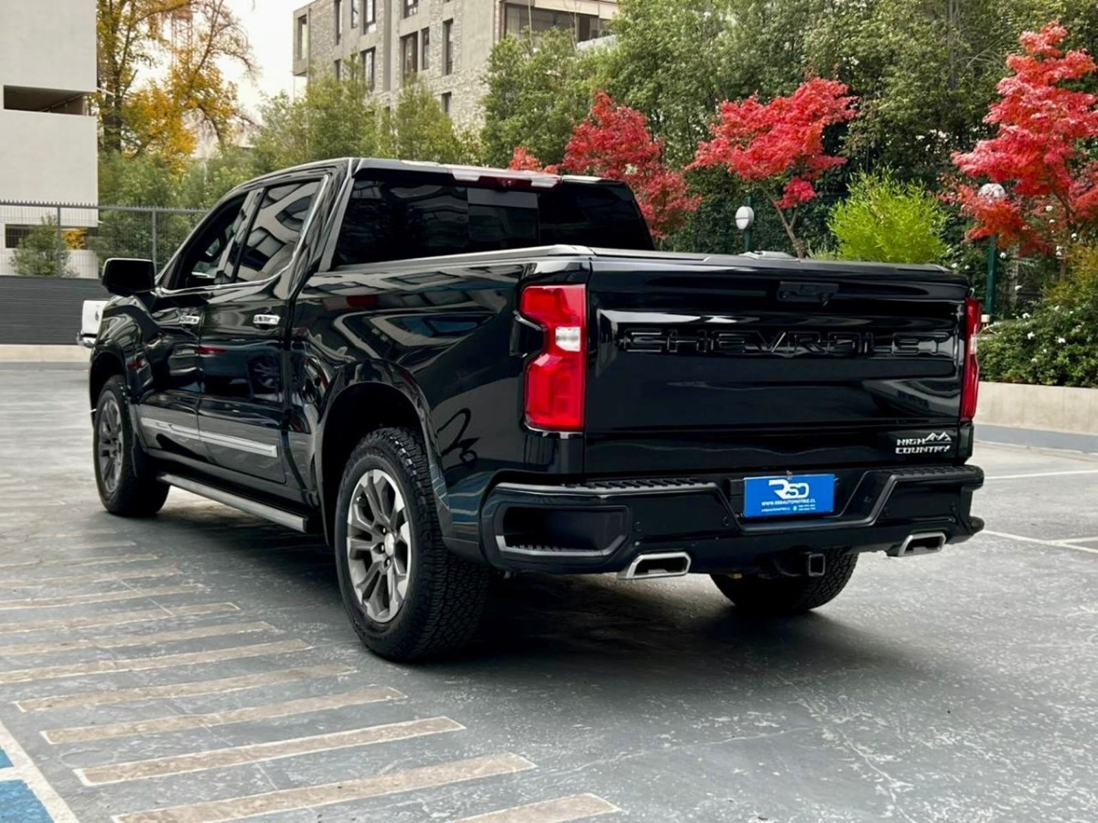 Chevrolet SILVERADO HIGH COUNTRY 3.0 DIESEL 2023 - Imagen 6 de 10