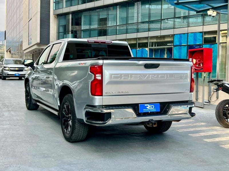 Chevrolet SILVERADO LTZ 5.3 2020 - Imagen 6 de 10