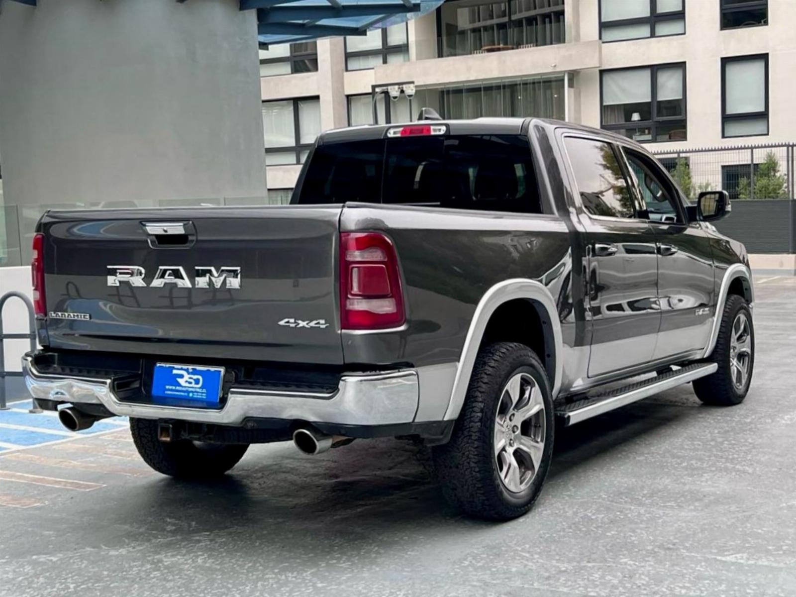 RAM 1500 LARAMIE 5.7 2021 - Foto 4 de 10