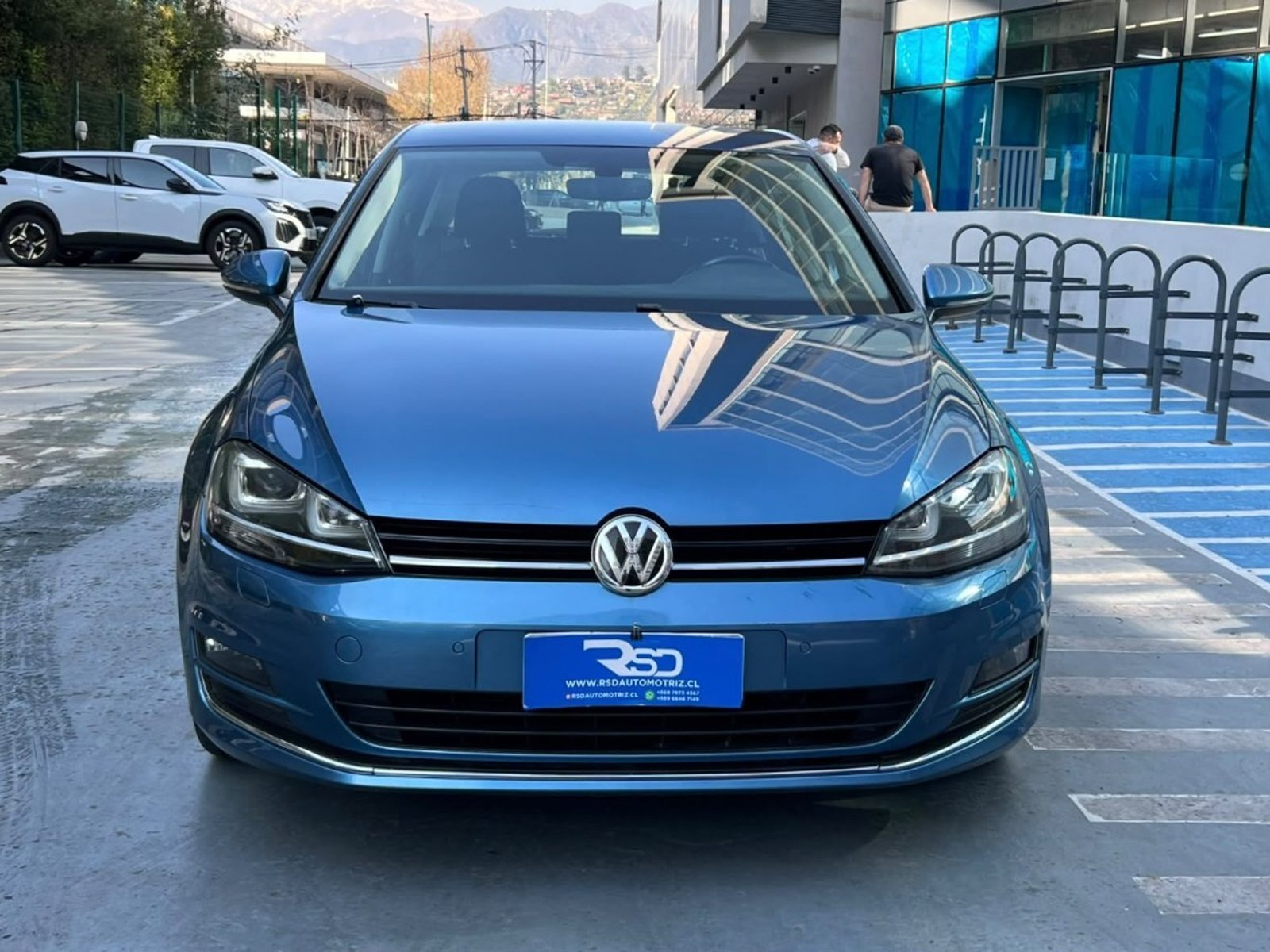 Volkswagen GOLF COMFORTLINE 2.0 TDI DSG 2018 - Foto 2 de 10