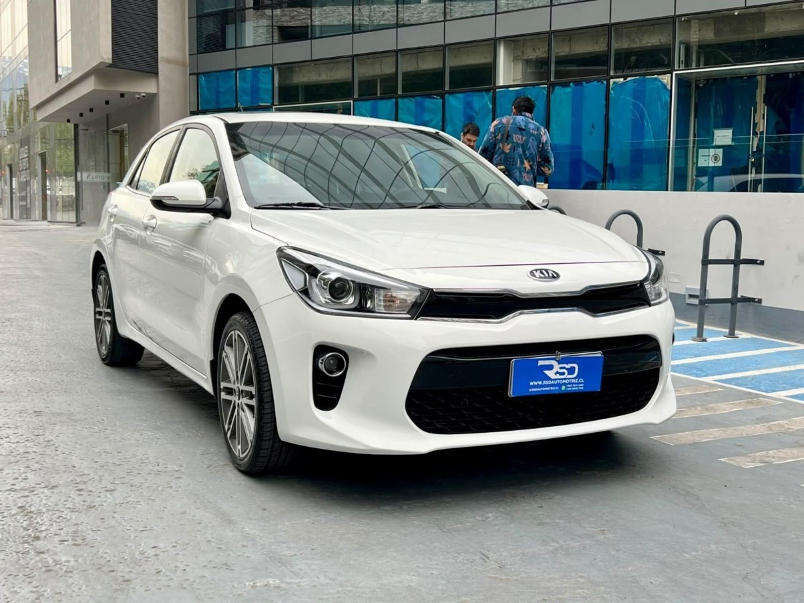 Kia RÍO 5 EX SPORT 1.6 MT 2018 - Foto 3 de 10