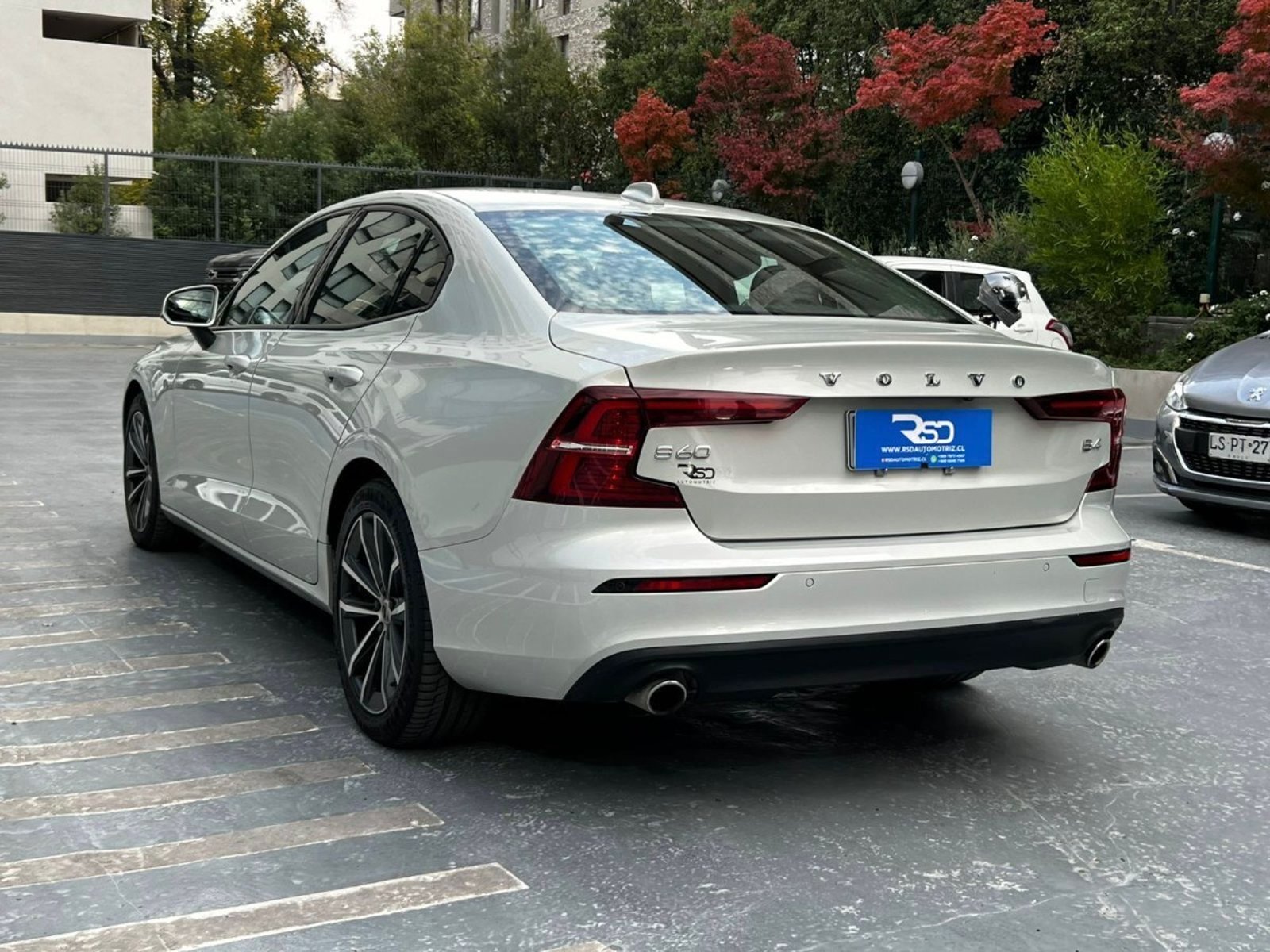 Volvo S60 MOMENTUM B4 2.0 2022 - Imagen 6 de 10