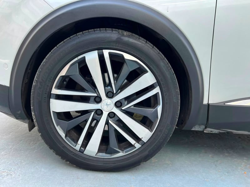 Peugeot 5008 GT BLUEHDI 2.0 AT 2018 - Imagen 9 de 10
