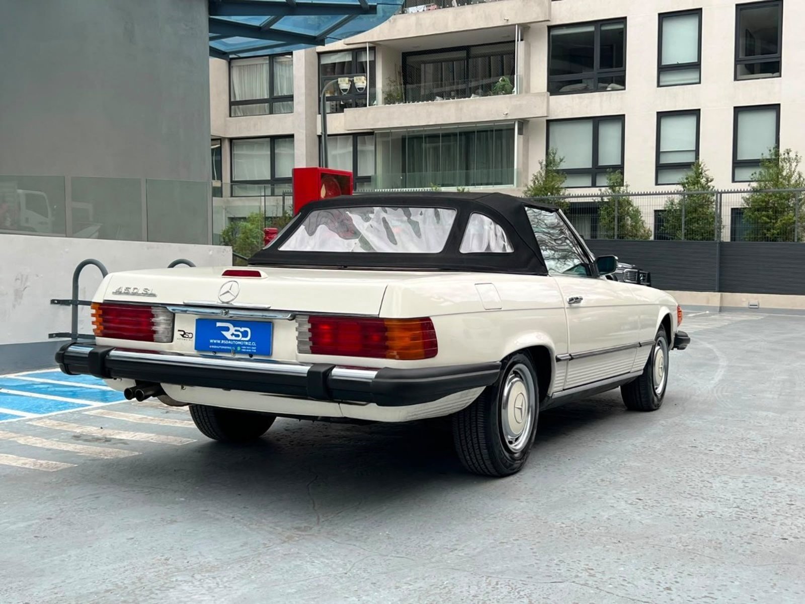 Mercedes-Benz SL 450 R107 4.5 AT 1973 - Imagen 4 de 10
