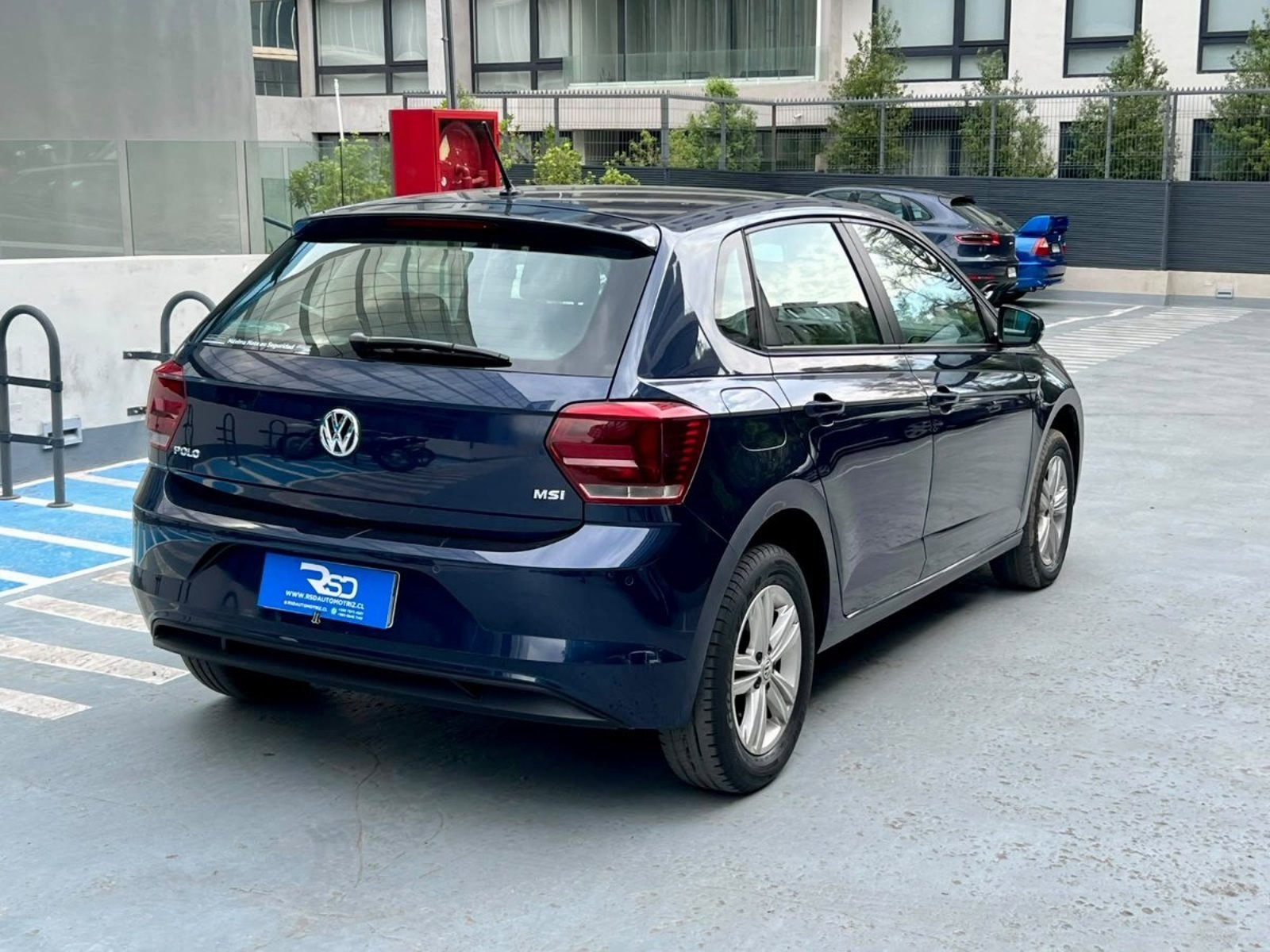 Volkswagen POLO COMFORTLINE 1.6 MT 2019 - Foto 4 de 10