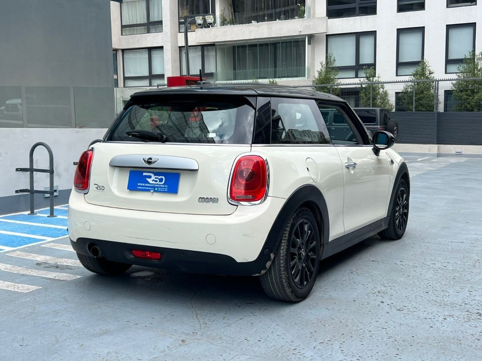 Mini COOPER F56 1.5 MT 2016 - Imagen 4 de 10