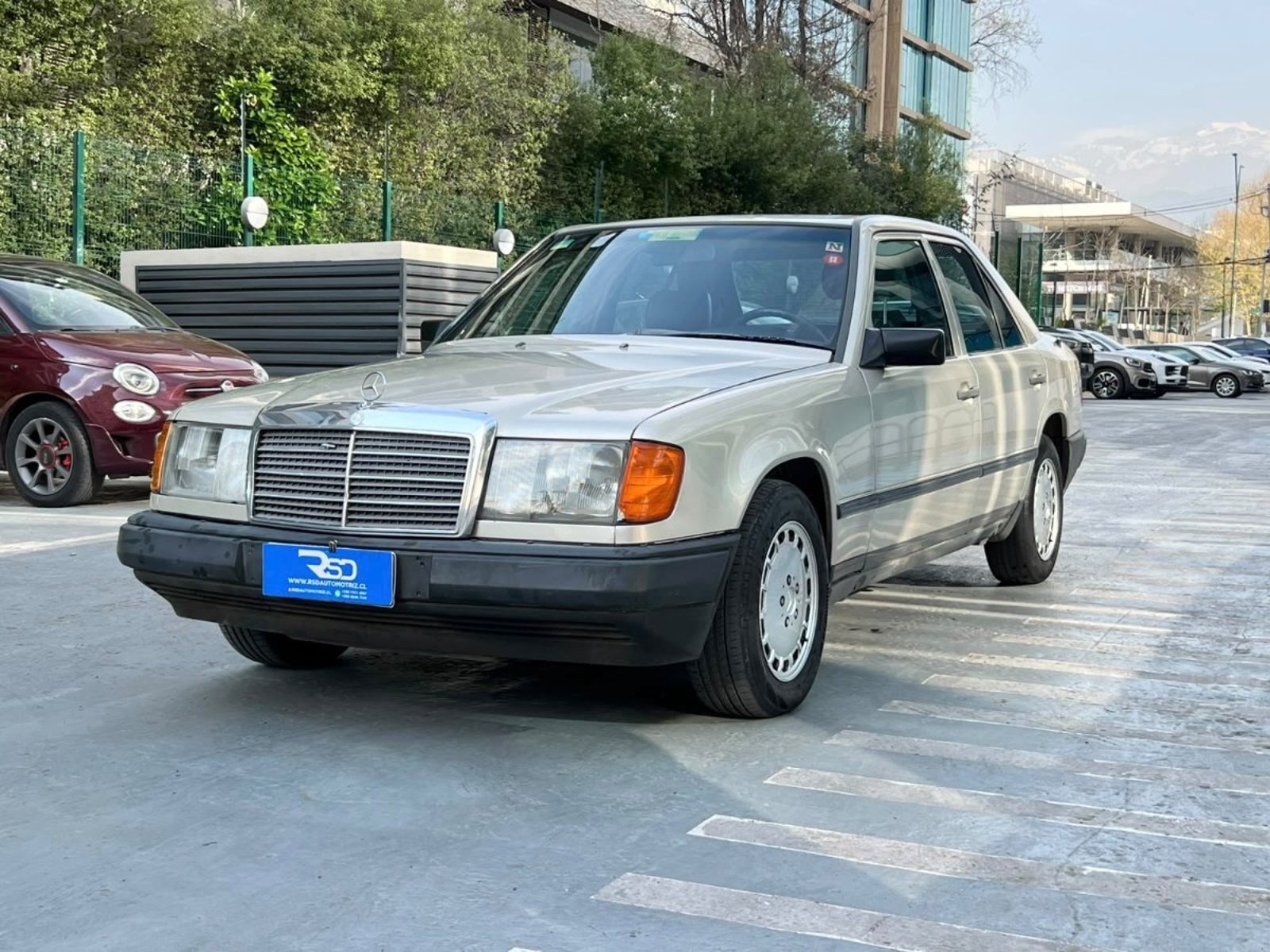 Mercedes-Benz 300e W124 1985