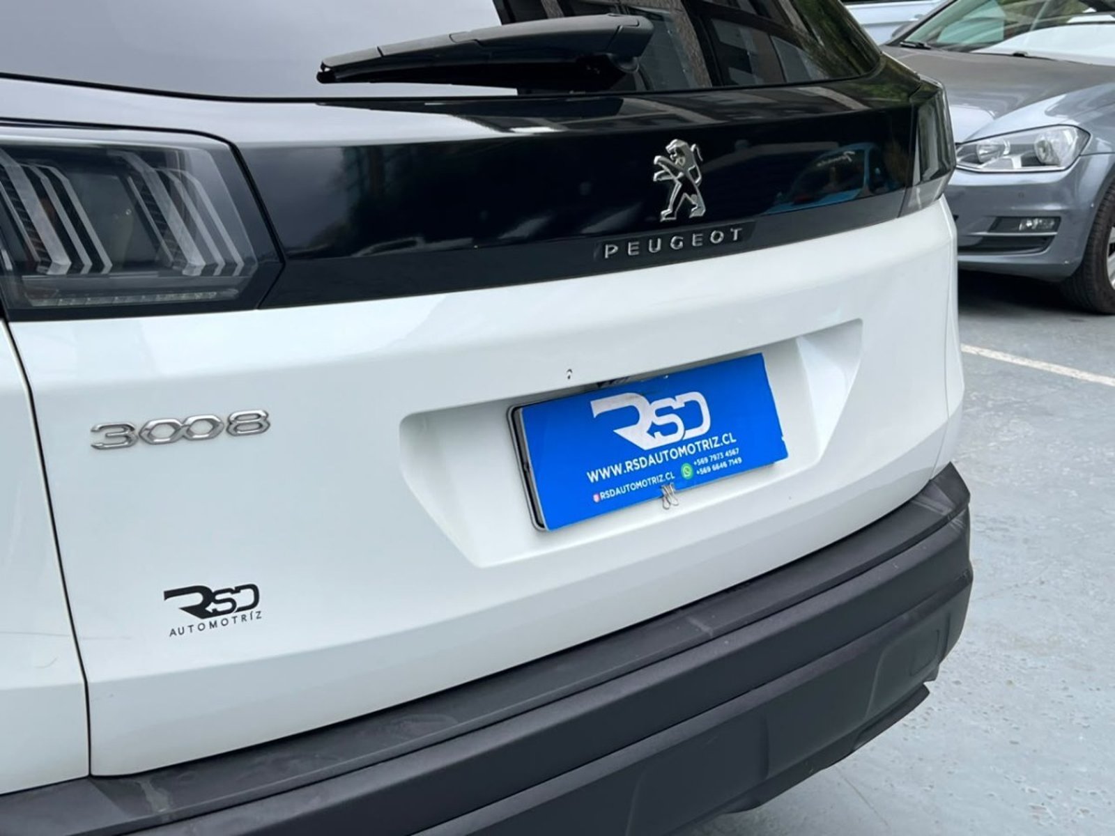 Peugeot 3008 ALLURE AT 2022 - Imagen 7 de 10