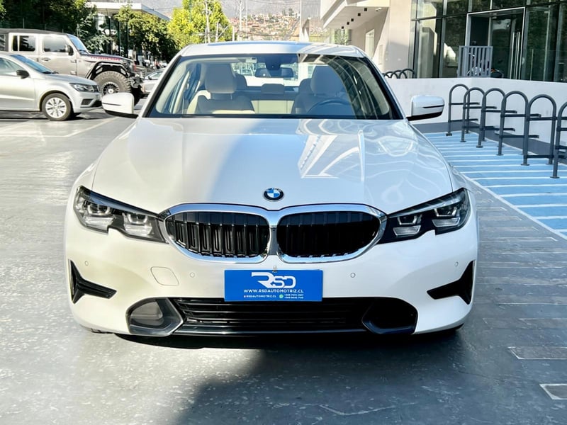 BMW 320 2.0 DIESEL 2023 - Imagen 3 de 10