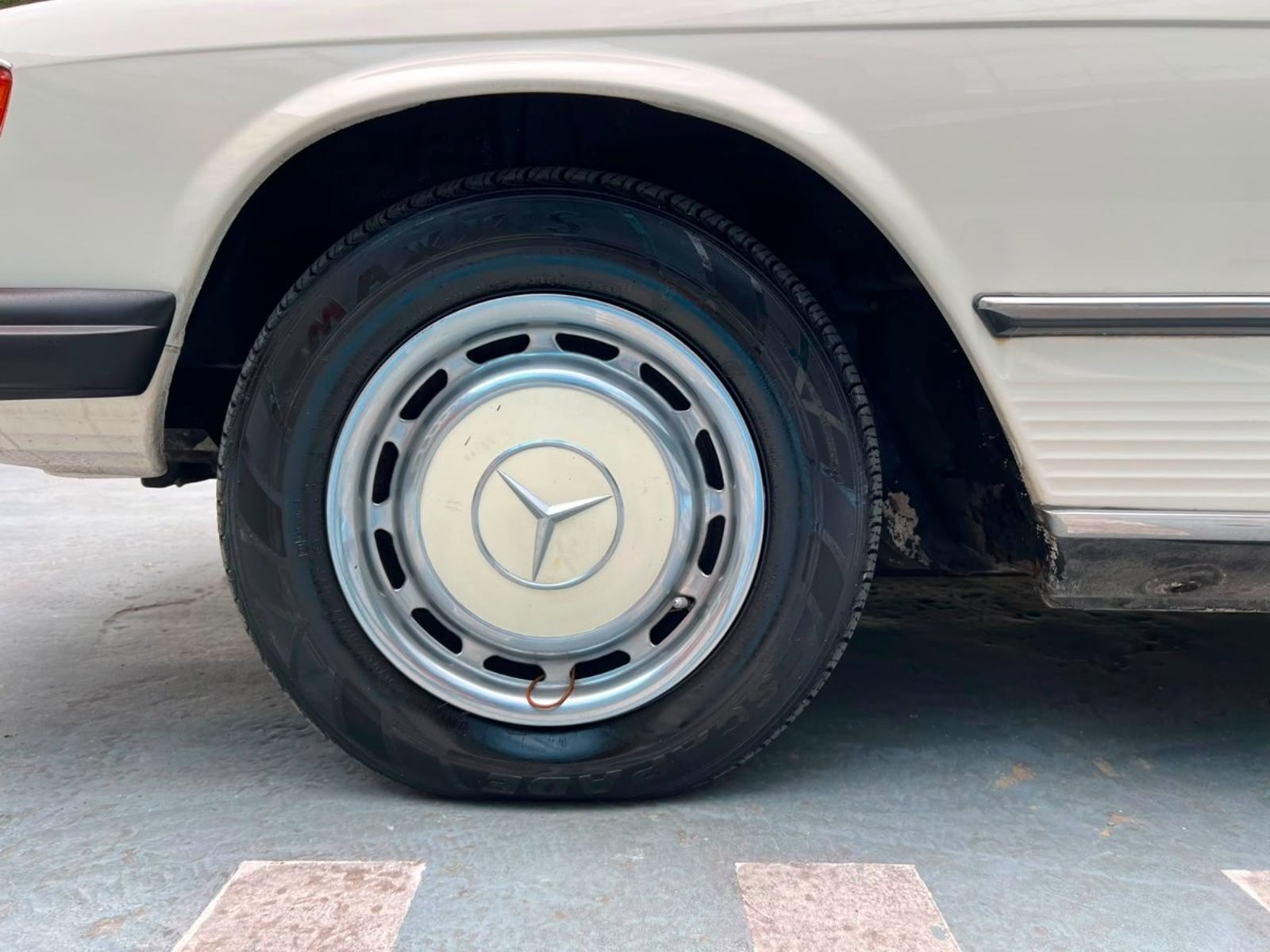 Mercedes-Benz SL 450 R107 4.5 AT 1973 - Imagen 9 de 10