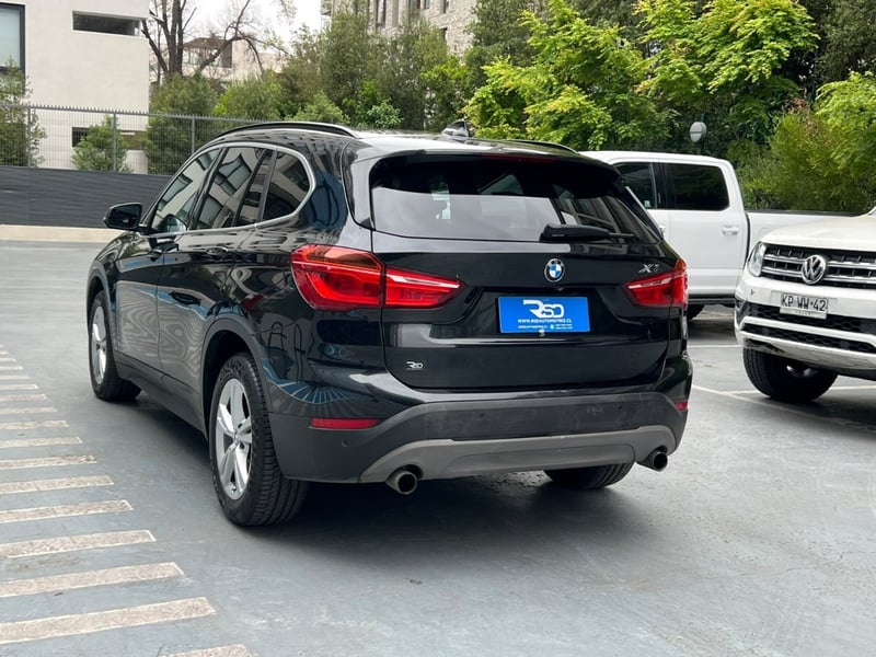 BMW X1 20i LUXURY SDRIVE 2.0 2017 - Imagen 6 de 10