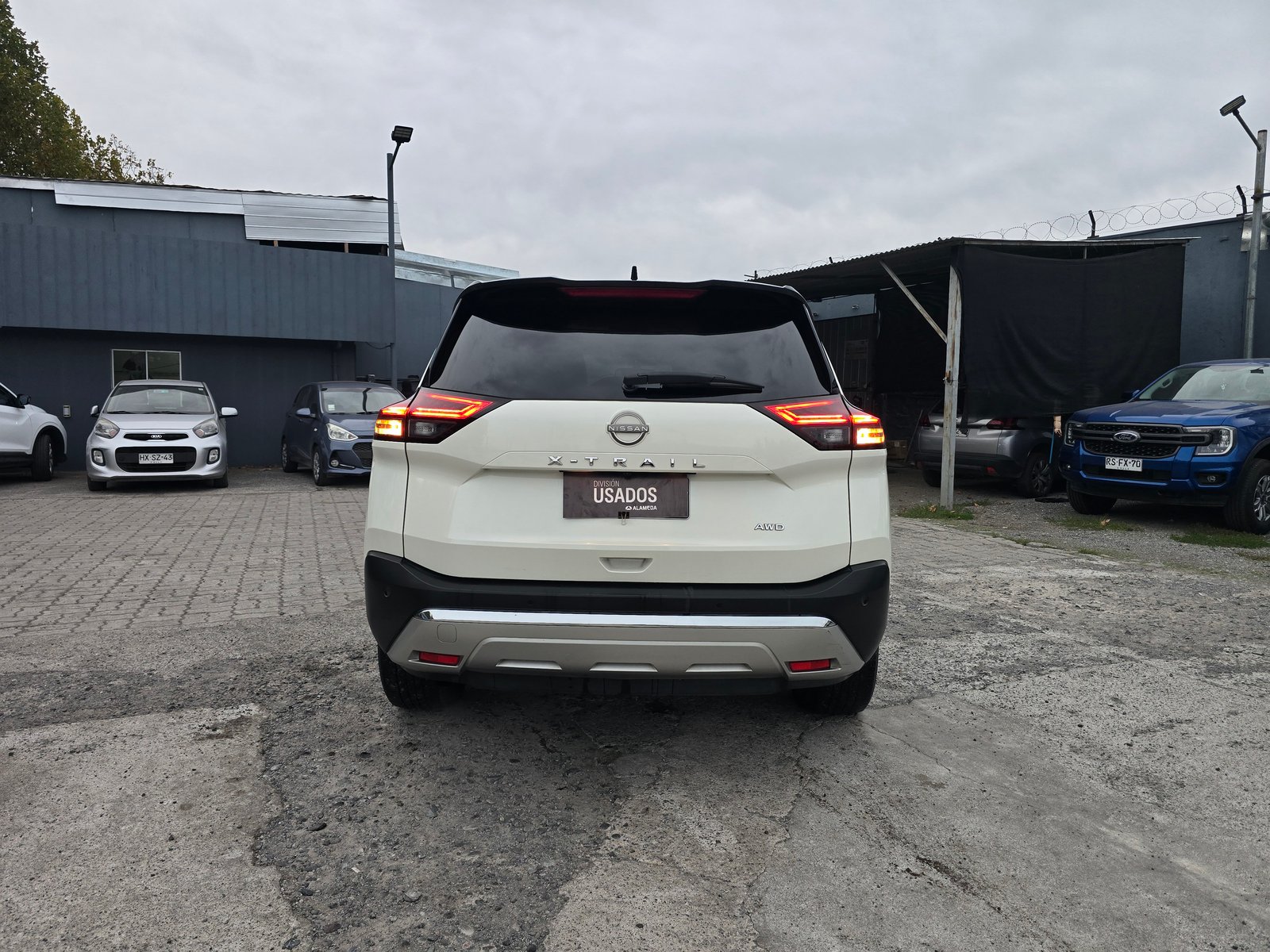 Nissan X TRAIL 4X4 7P CVT 2.5 2023 - Foto 4 de 9