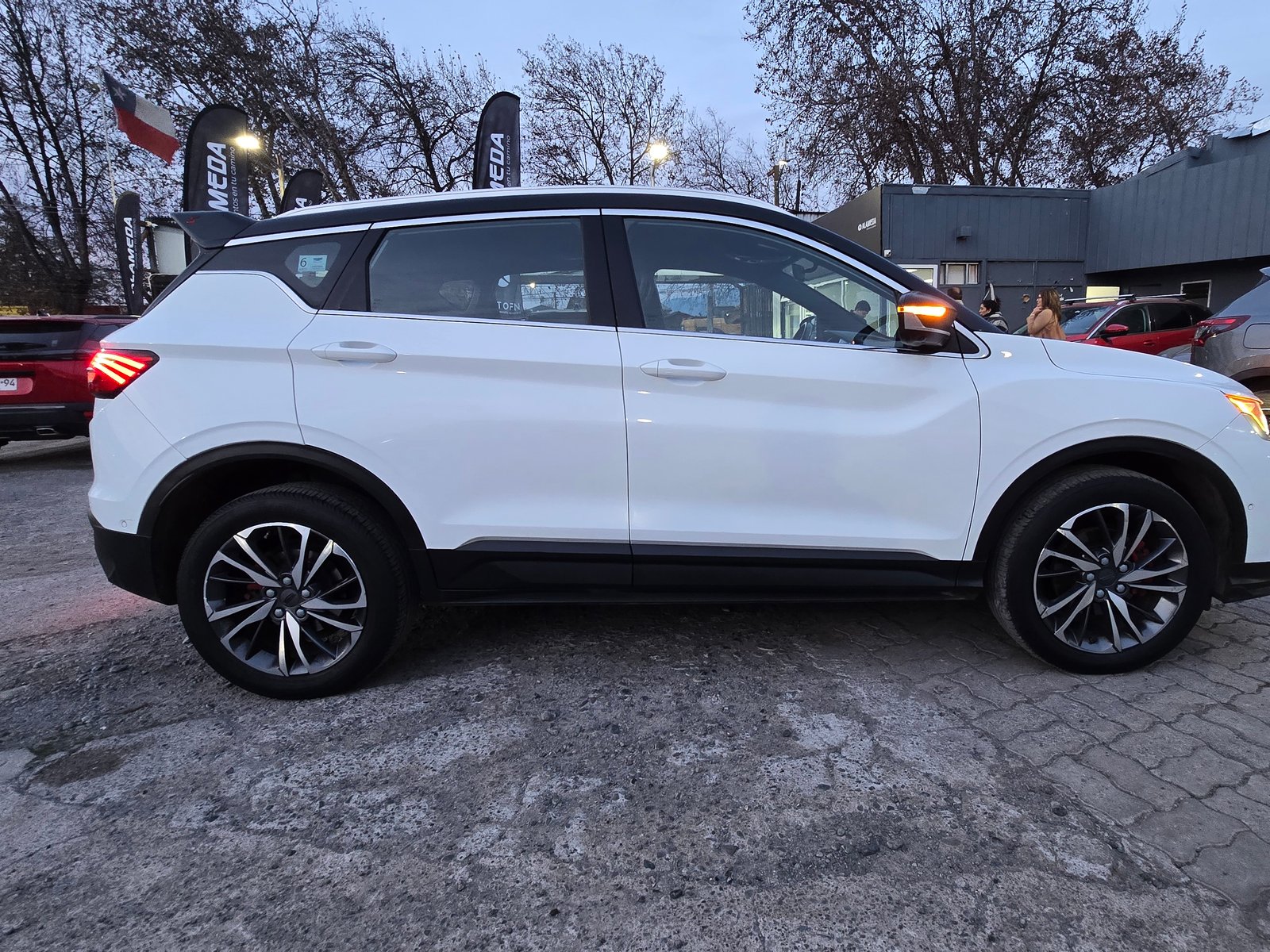 Geely COOLRAY 1.5 AUT 2022 - Foto 2 de 10