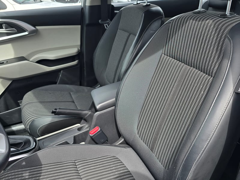 Kia CARENS EX 1.4 AUT 2024 - Imagen 6 de 8