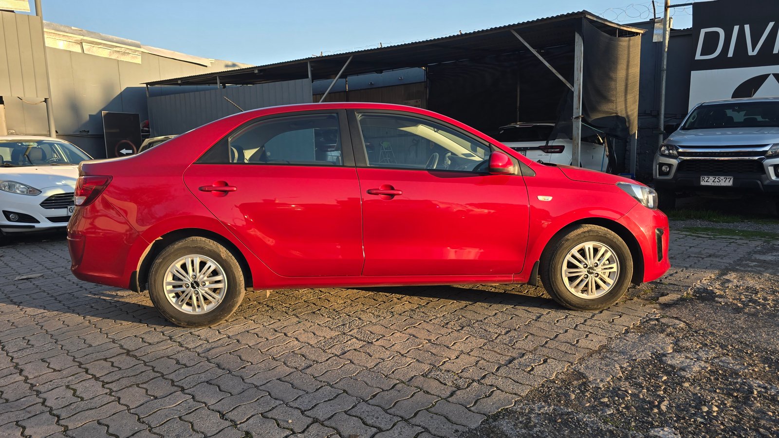 Kia SOLUTO MPI 1.4 2024 - Imagen 4 de 15