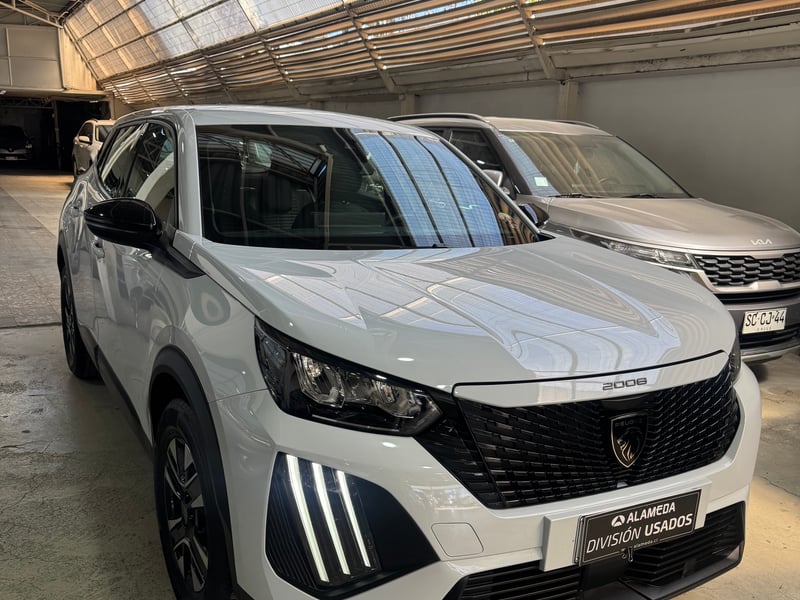 Peugeot 2008 ACTIVE 130 1.2 2024 - Imagen 3 de 7