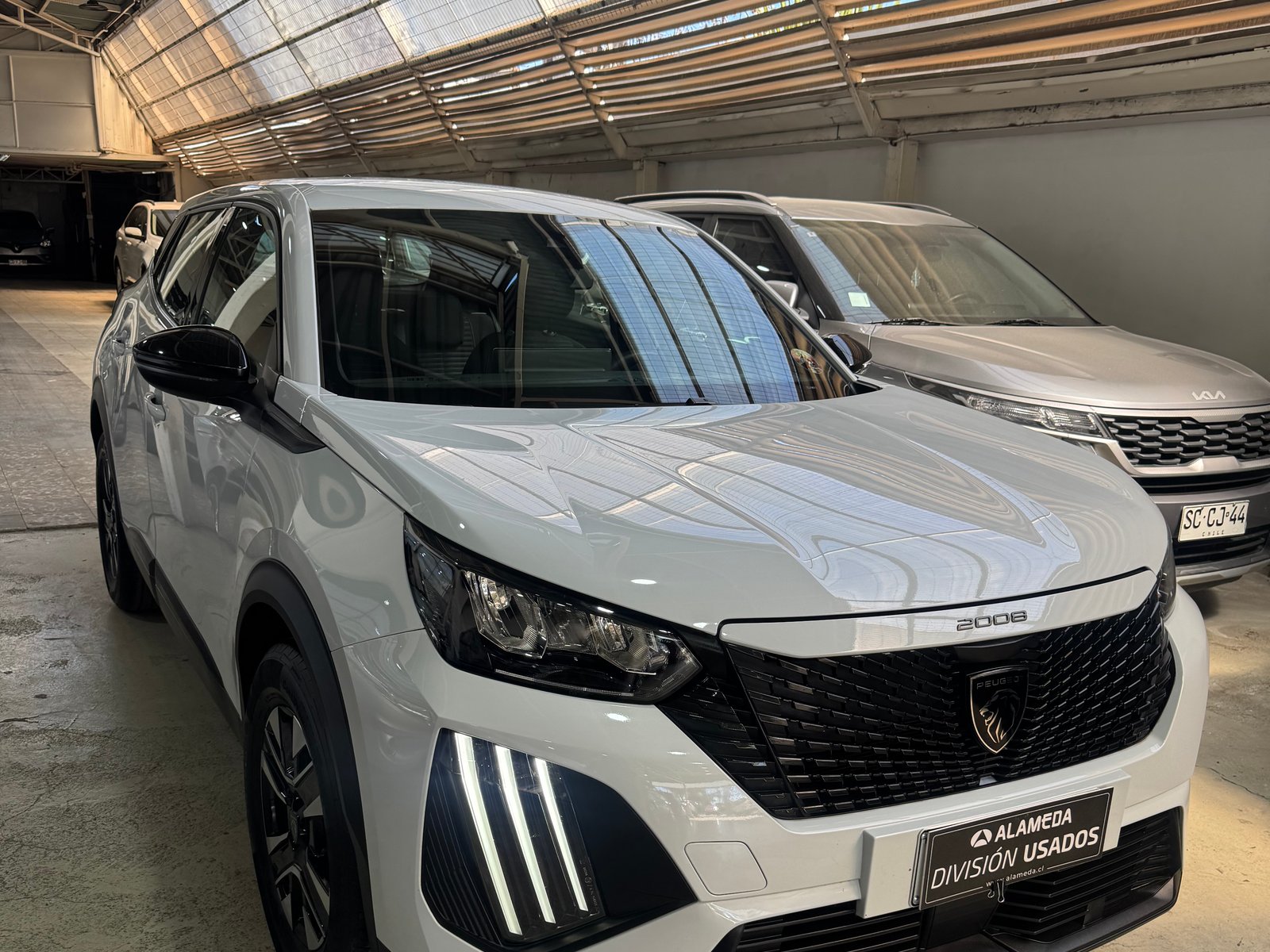 Peugeot 2008 ACTIVE 130 1.2 2024 - Foto 3 de 7