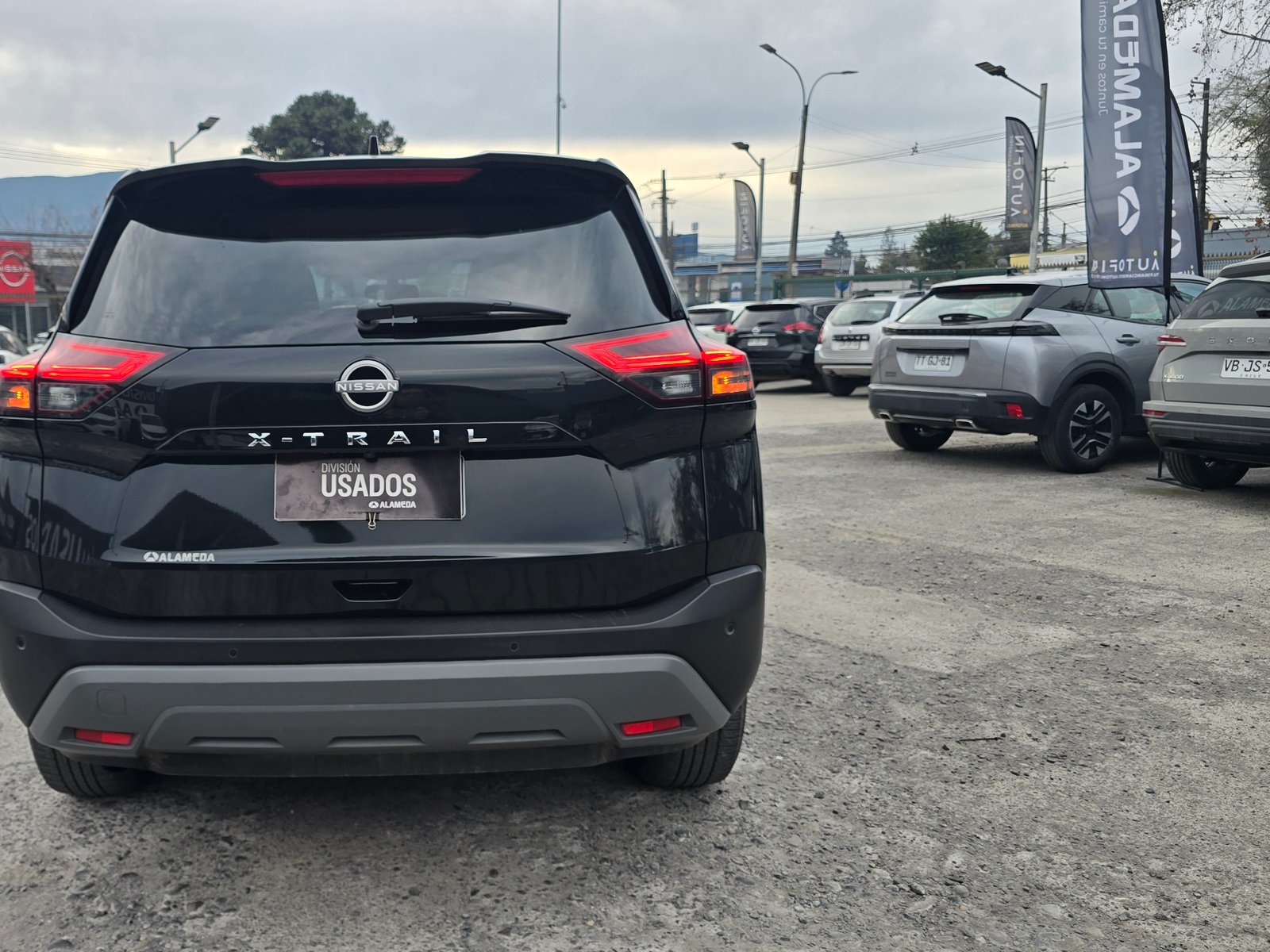 Nissan X TRAIL 4X2 2.5 AUT 2025 - Foto 4 de 18