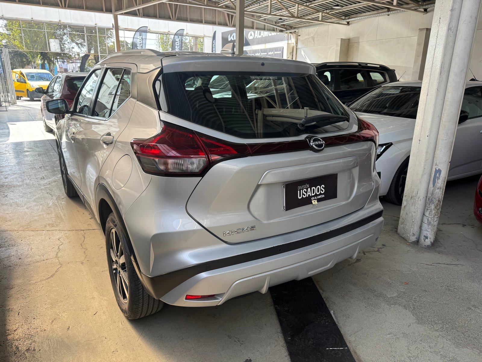 Nissan KICKS MT 1.6 2023 - Imagen 9 de 10