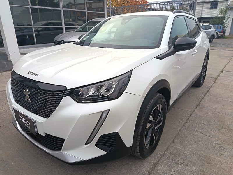 Peugeot 2008 PURETECH 130 1.2 2023 - Imagen 7 de 8