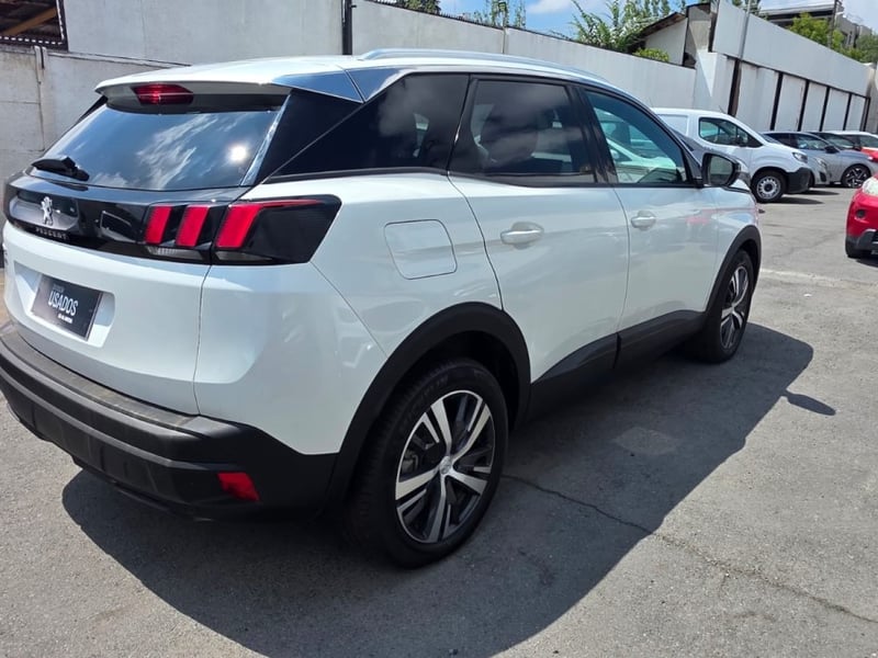 Peugeot 3008 PURETECH 1.2L 2023 - Imagen 6 de 8