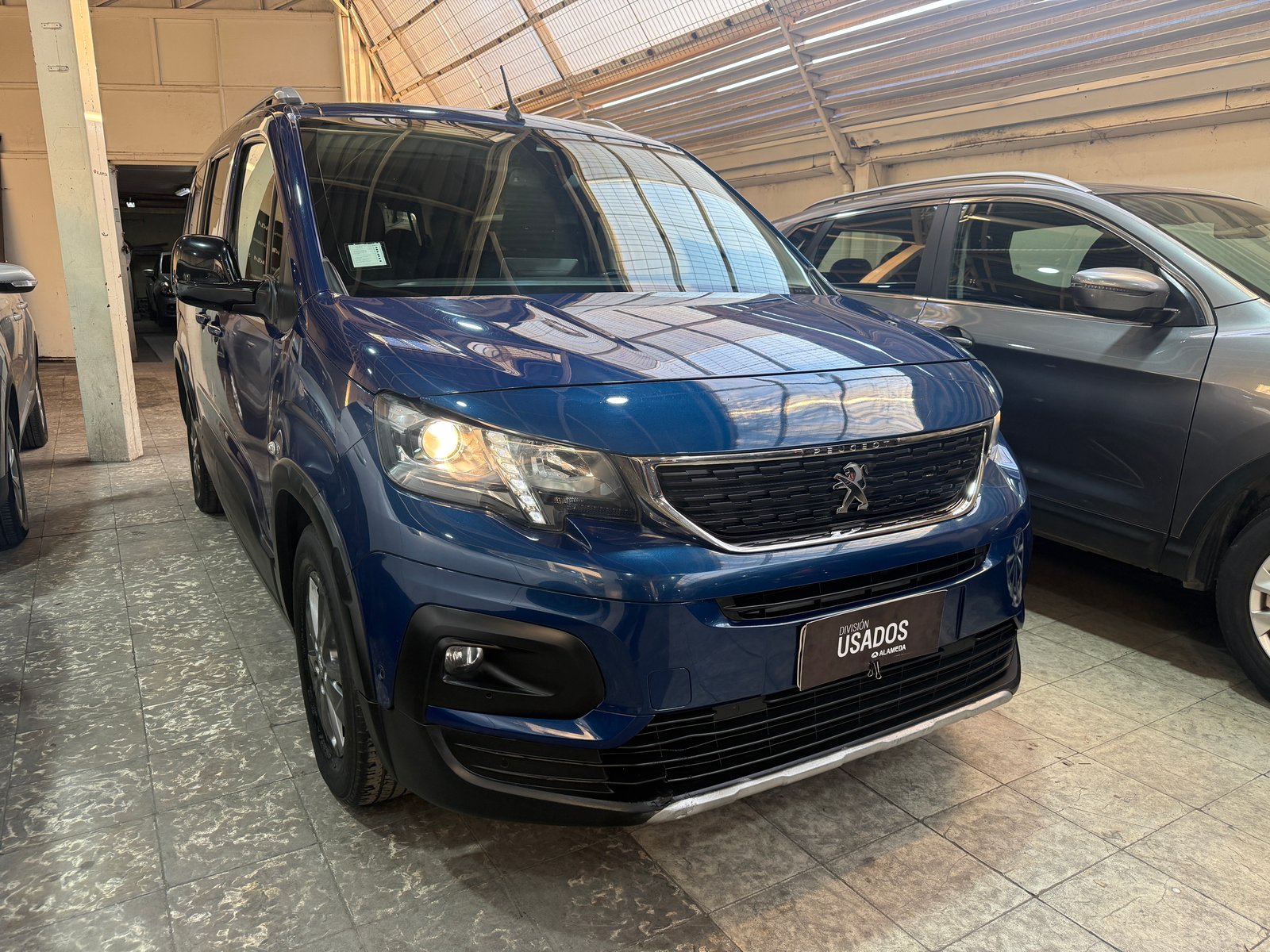 Peugeot RIFTER BLUEHDI 130 1.5 2022 - Foto 3 de 9