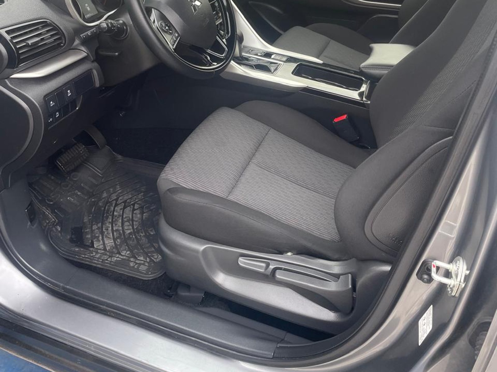 Mitsubishi ECLIPSE CROSS RT 1.5 AUT 2026 - Foto 5 de 10