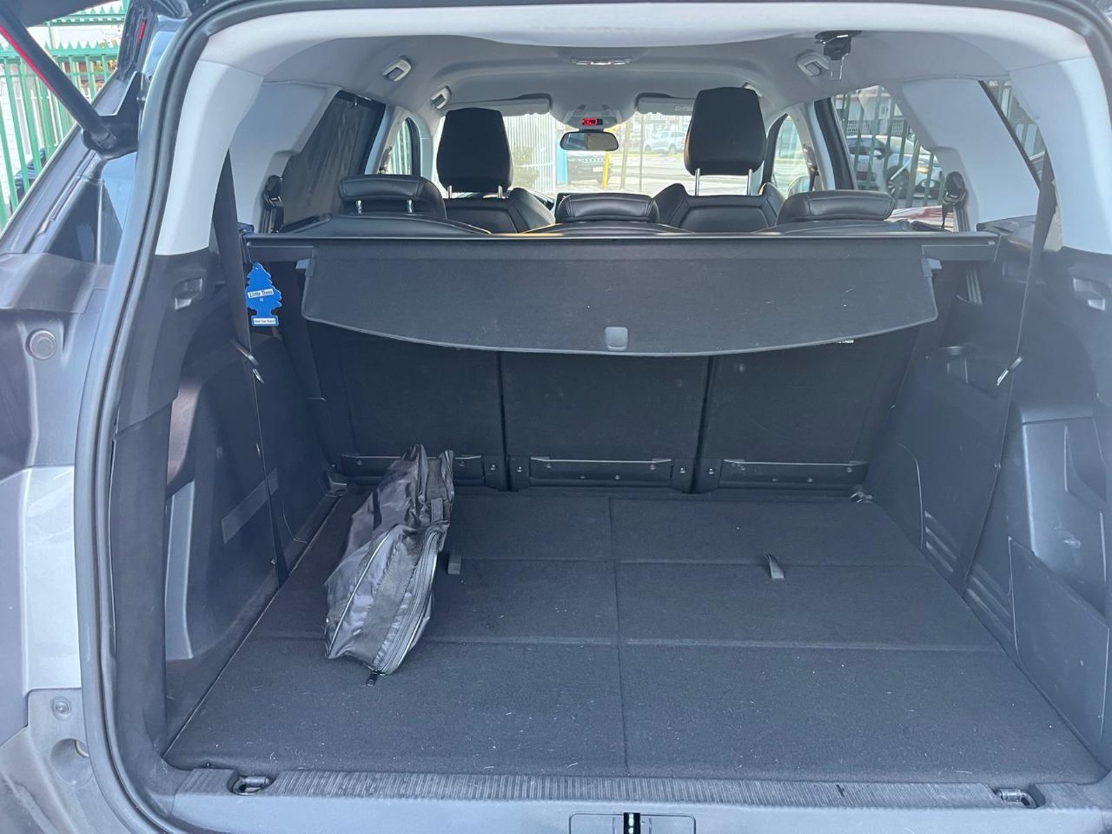 Peugeot 5008 ALLURE 1.6 AUT 2019 - Imagen 6 de 7