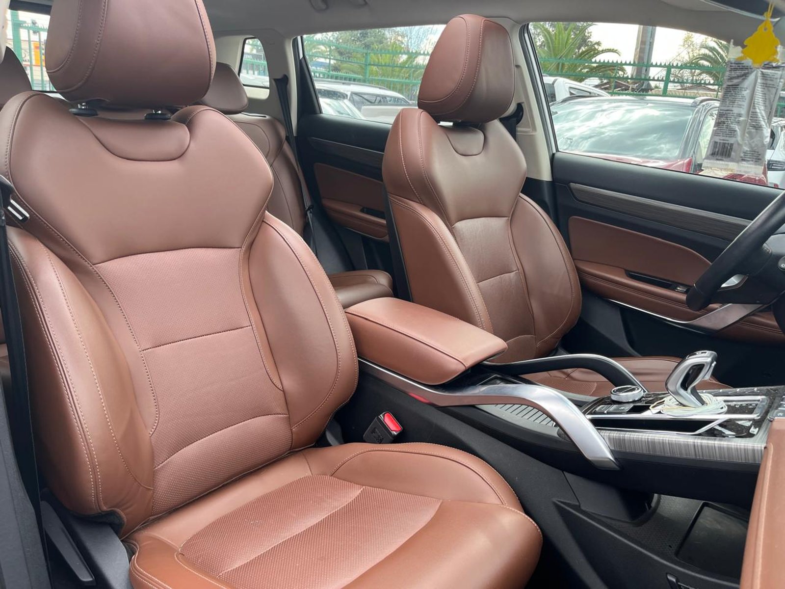 Geely AZKARRA 4X4 1.5 AUT 2022 - Foto 4 de 9