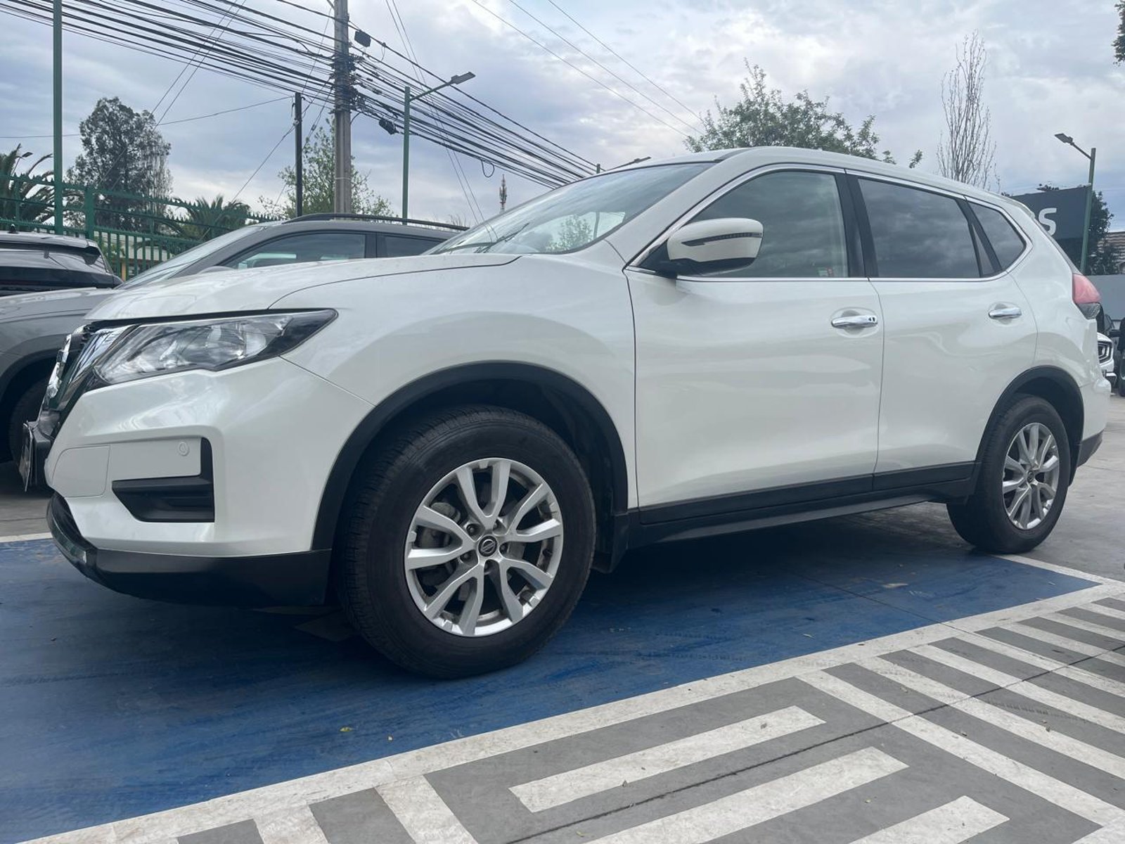Nissan X TRAIL CVT 2.5 AT 2022 - Foto 2 de 6