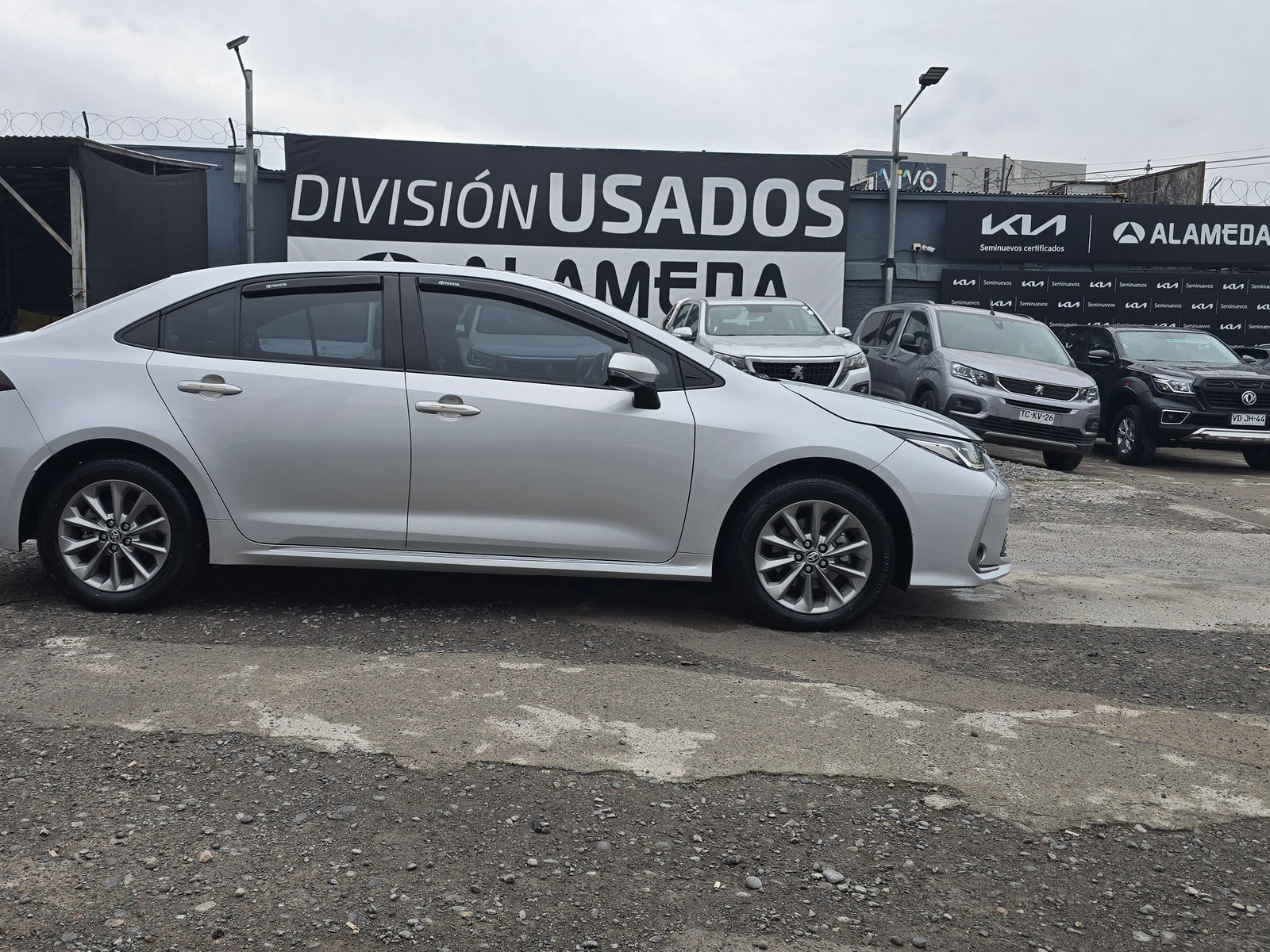 Toyota COROLLA XEI 2.0 2023 - Foto 4 de 10