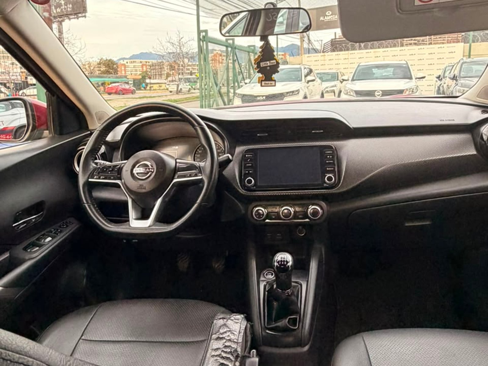 Nissan KICKS MT 1.6 2023 - Foto 3 de 4