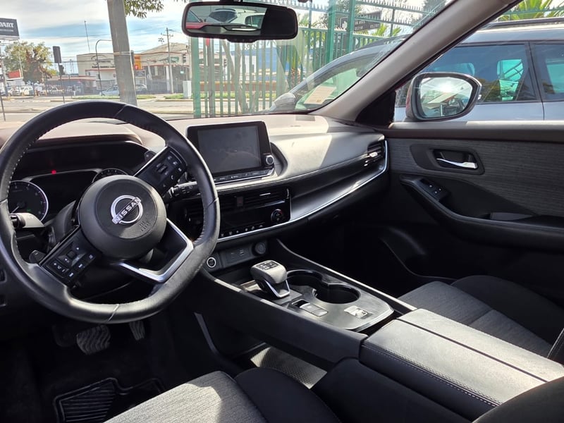 Nissan X TRAIL 4X2 7P CVT 2.5 2024 - Imagen 8 de 12