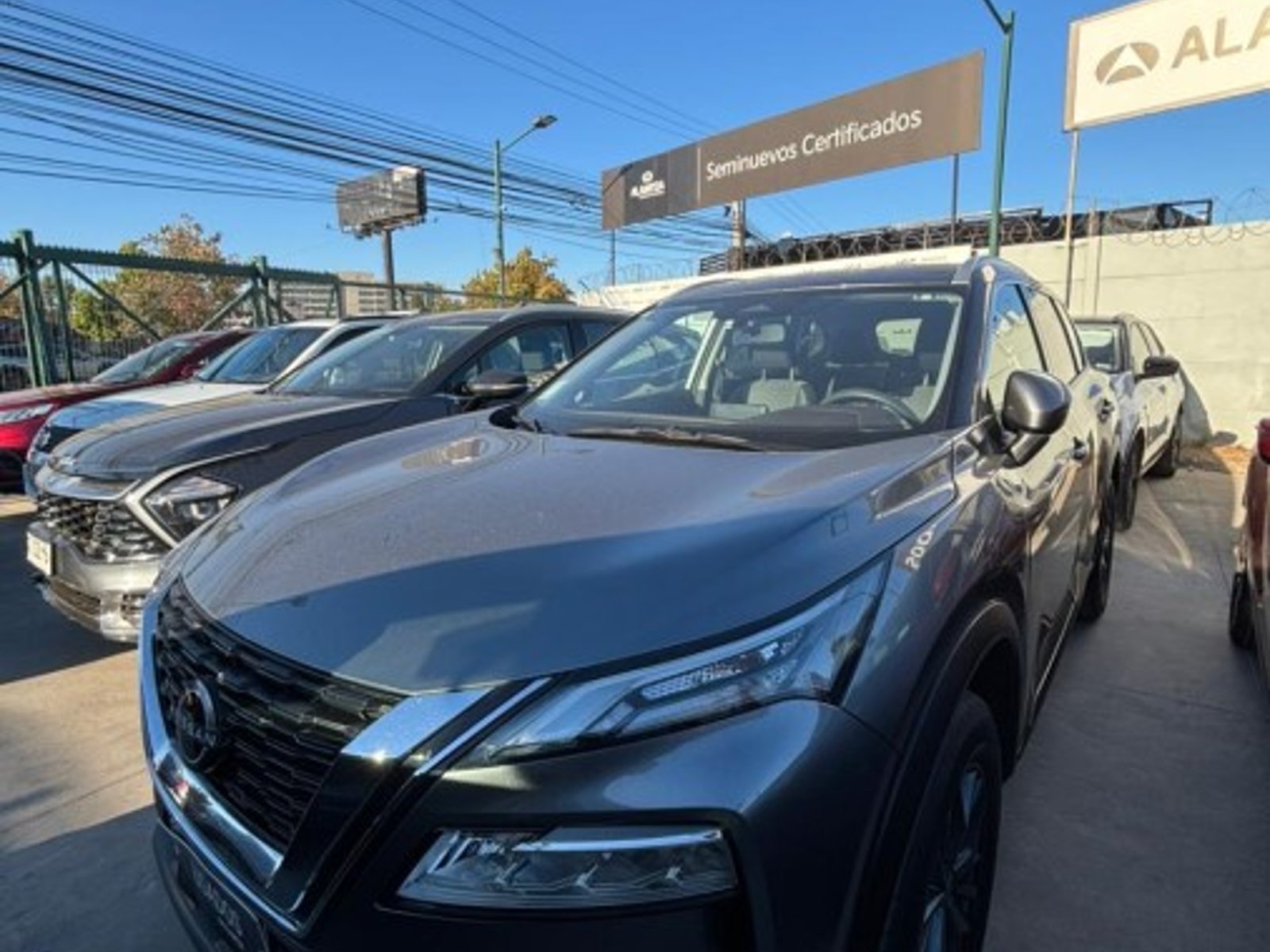 Nissan X TRAIL 2WD 2.5 AUT 2025 - Foto 4 de 7