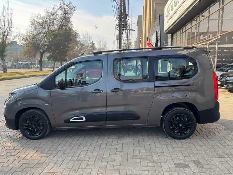 Citroën BERLINGO MULTISPACE BLUEHDI XL 1.5 2022 - Imagen 6 de 9